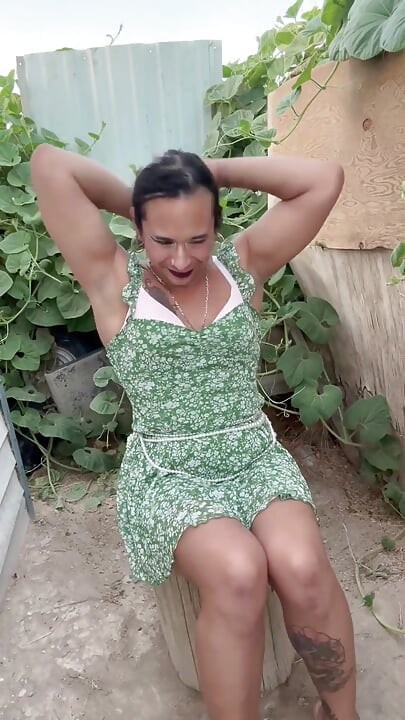 רק נהנים בחוץ