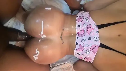 Latina bubblebutt doggystyle himmel spaß