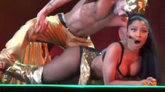 Nicki Minaj zostaje zerżnięta w dupę - pętla anakondy (na żywo) -