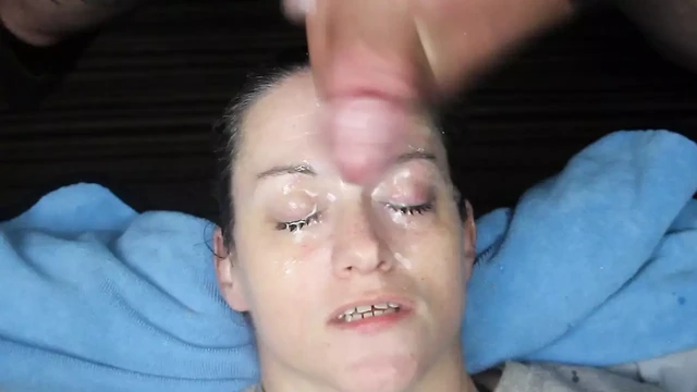 Dirtydees - I love when friends come to visit to make my eyes disappear.
