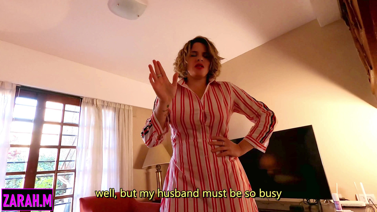 我老板的妻子勾引我干她并射在她巨大的奶子上