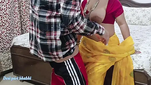 Портной трахает горячих индийских женщин в его магазине. Хинди аудио видео