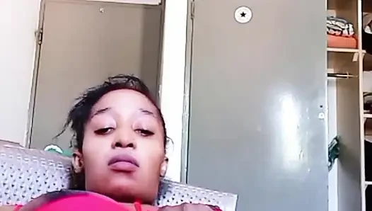 Have funny with kiki