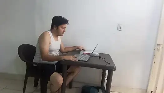 Olgun Latin Kadın Kişi Ağzına Çok Sperm Alıyor