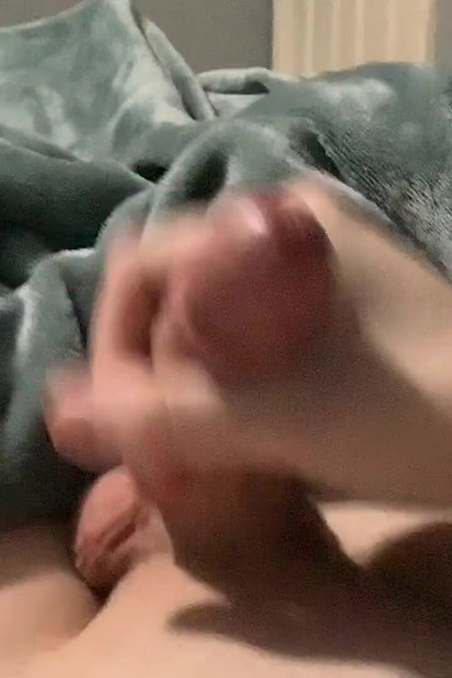 Crvenokosa Twink Masturbira i Svršava Jako