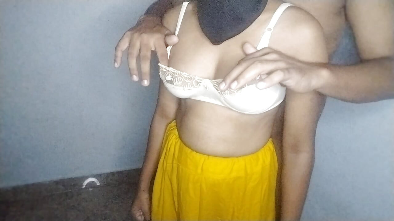Desi sexy girl sex in doggy style