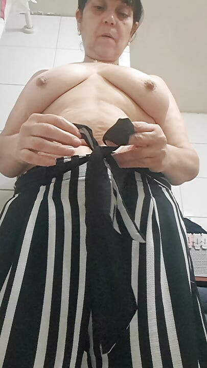 Svlačenje jer ti je vagina prljava i mokra, treba je oprati