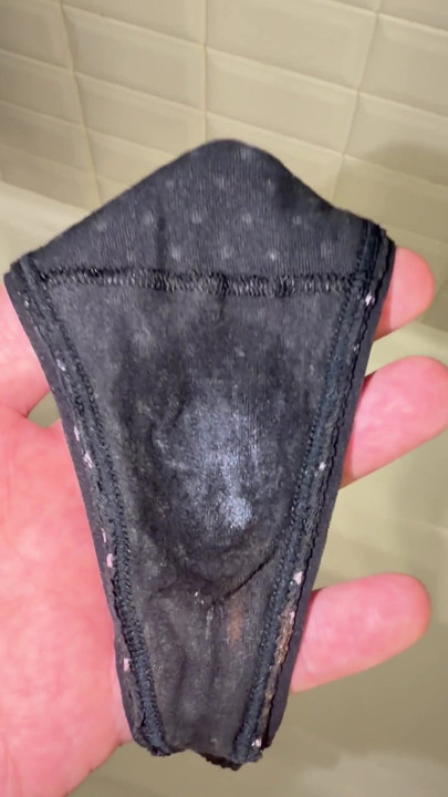 Konen gav hende cremede trusser for at drille mig | Klip 1