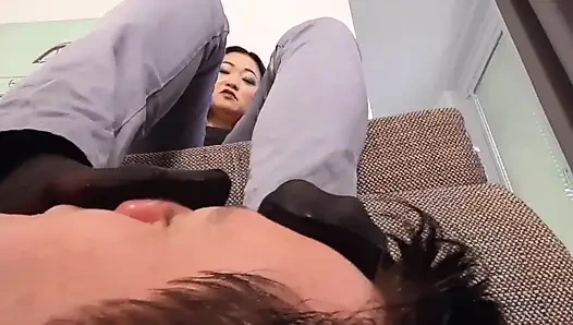 Sahibe Amrita'nın ayakları zorbalık kokuyor