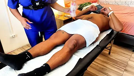 Pijat happy ending yang nggak terduga - crot berisiko