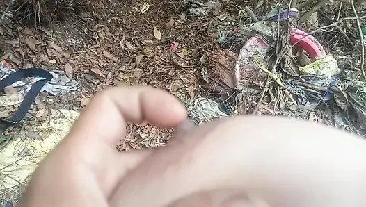 Nepal lagi asik di hutan