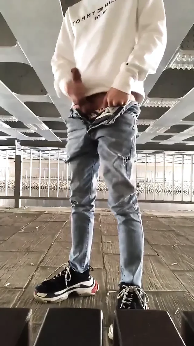 It's Too Big In My Pants
