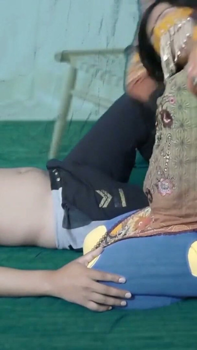 Desi indian bhabhi ne devar ke jism ka massage kia or devar g se chudwaya, clear hindi audio | Clip 1