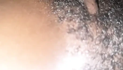 Cewek sange ini memohong kontolku lagi, jadi aku ngentot memek besranya!