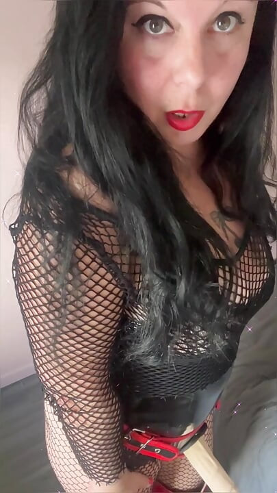 クララ夫人とは誰ですか?