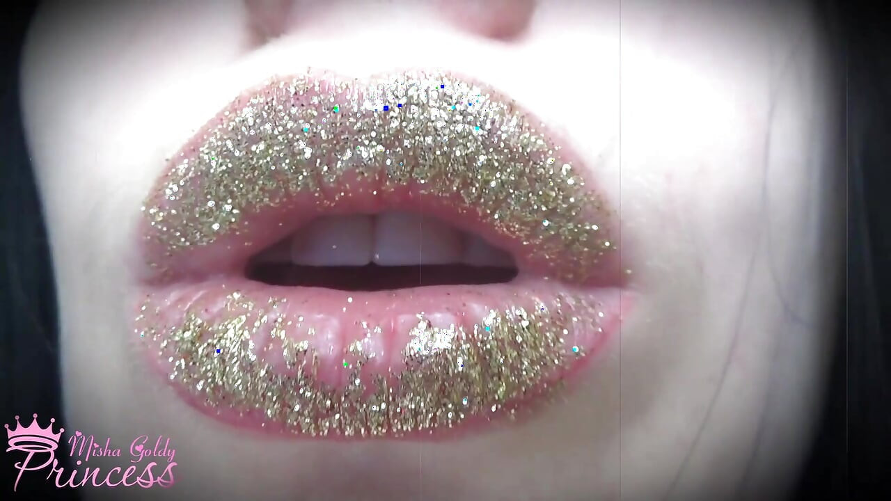 Lipstik emas paling mempesona
