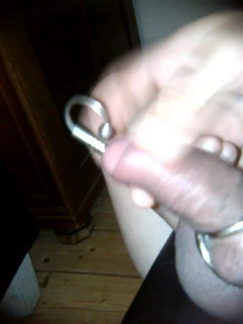 32 cm dilator into bladder, cum