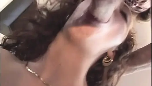 Ateşli hatun sert sikiliyor