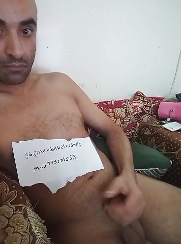 Sexy čůrák se snaží masturbovat