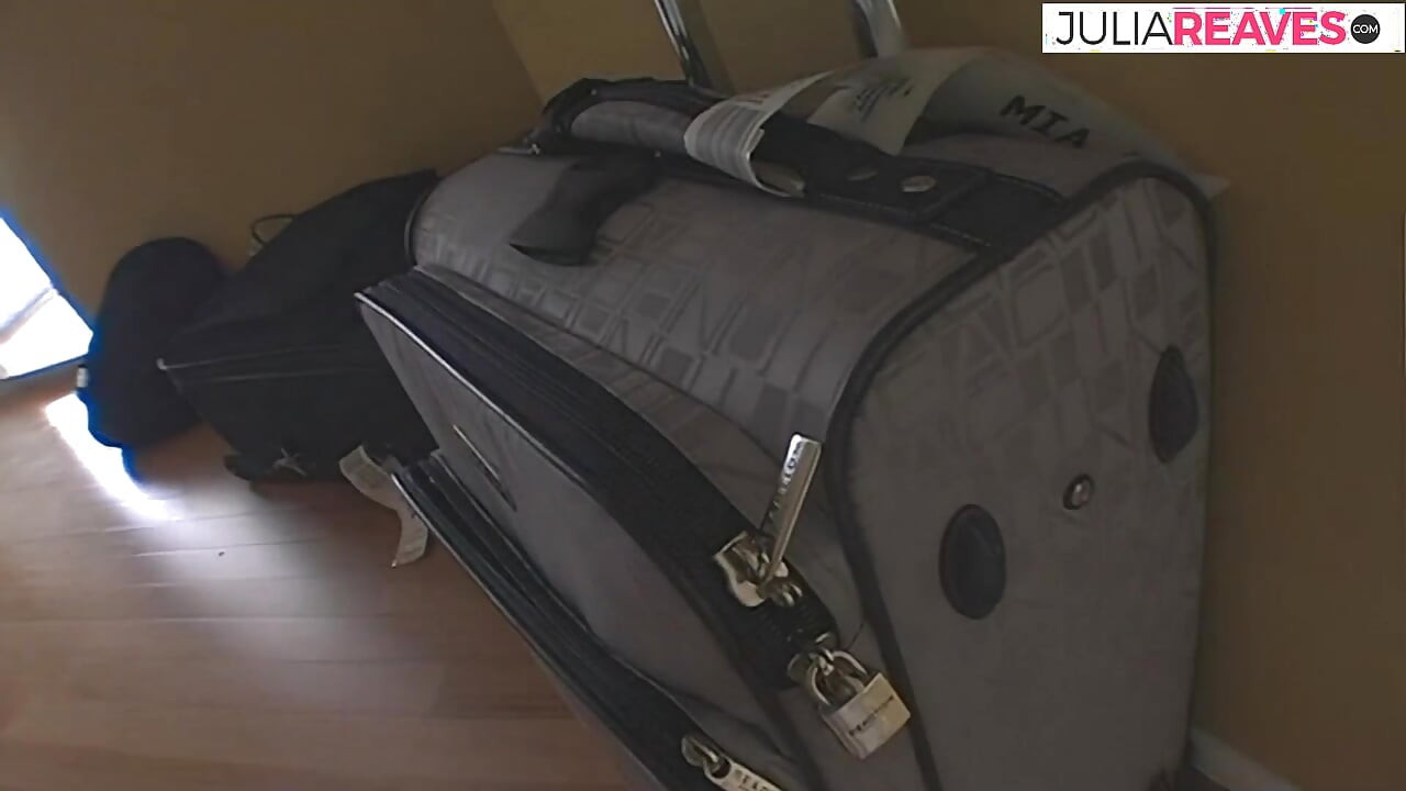 Žestoki seks na kauču s analnim svršavanjem