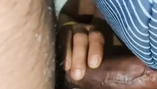 Ich bin in den Sommerferien zu bhabhis haus gegangen und genoss viel mit meinem schönen bhabhi, Full Hindi Viral Video
