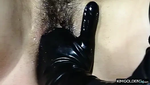 Heisser Latex-Dreier mit intensiver Penetration