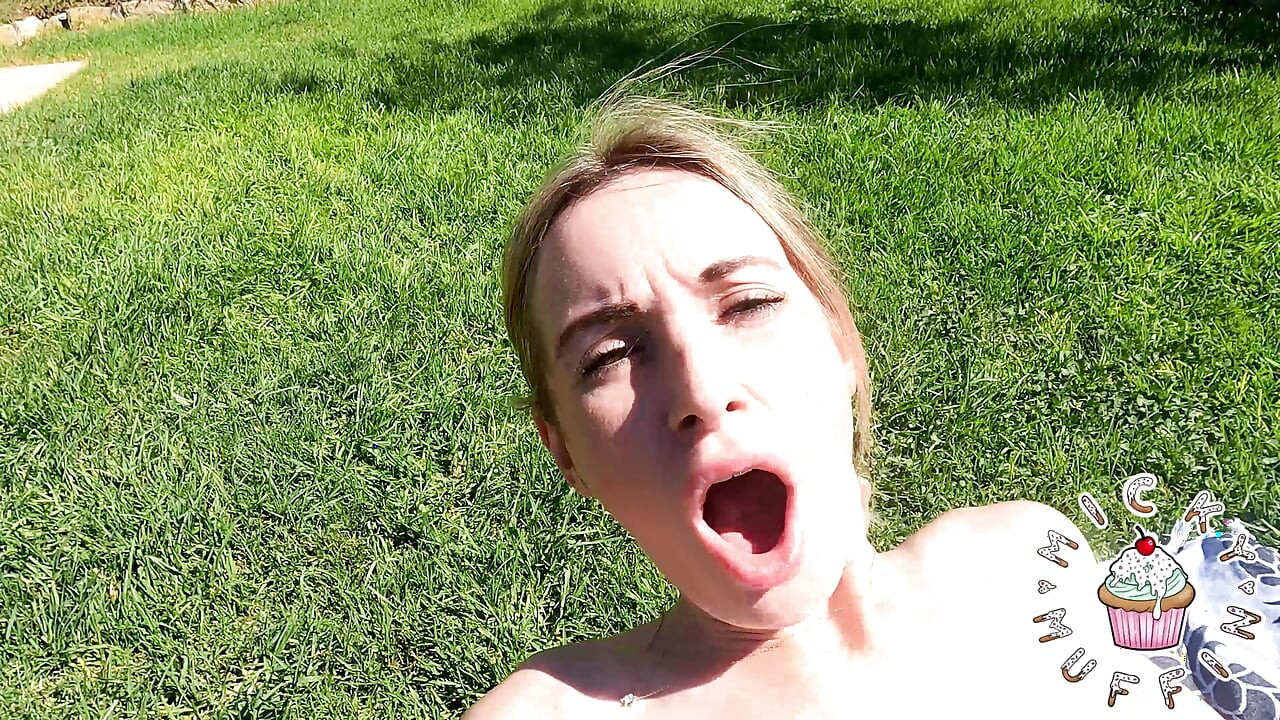 Recognized & fucked off! 25cm vs. teen!