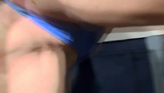 Aku ingin menghancurkan pantatmu