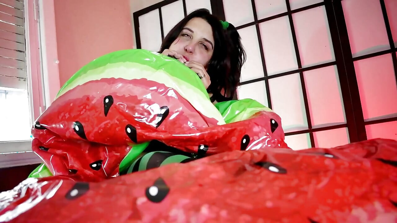 Vattenmelon simmar unboxing Ride och Deflate - Bunny Looner