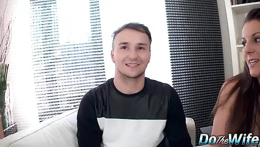 Guy Watches His Hot Wife Valentina Ross Take a BBC