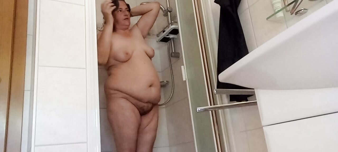 Smell My Ass German MILF Teases You in the Shower