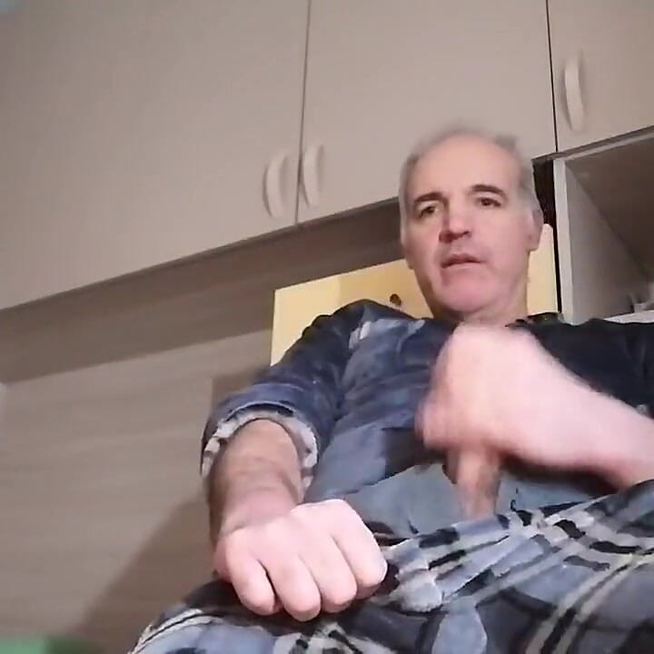 Дай мне свою задницу, я хочу тебя трахнуть!