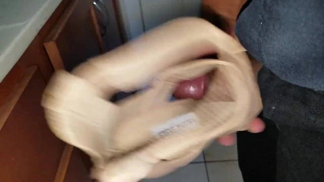 Masturbation with heels, huge cumshot