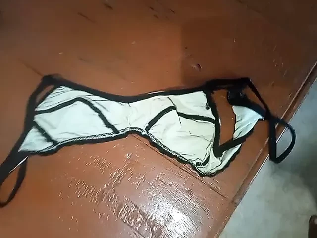 Indian teen girl (bra)
