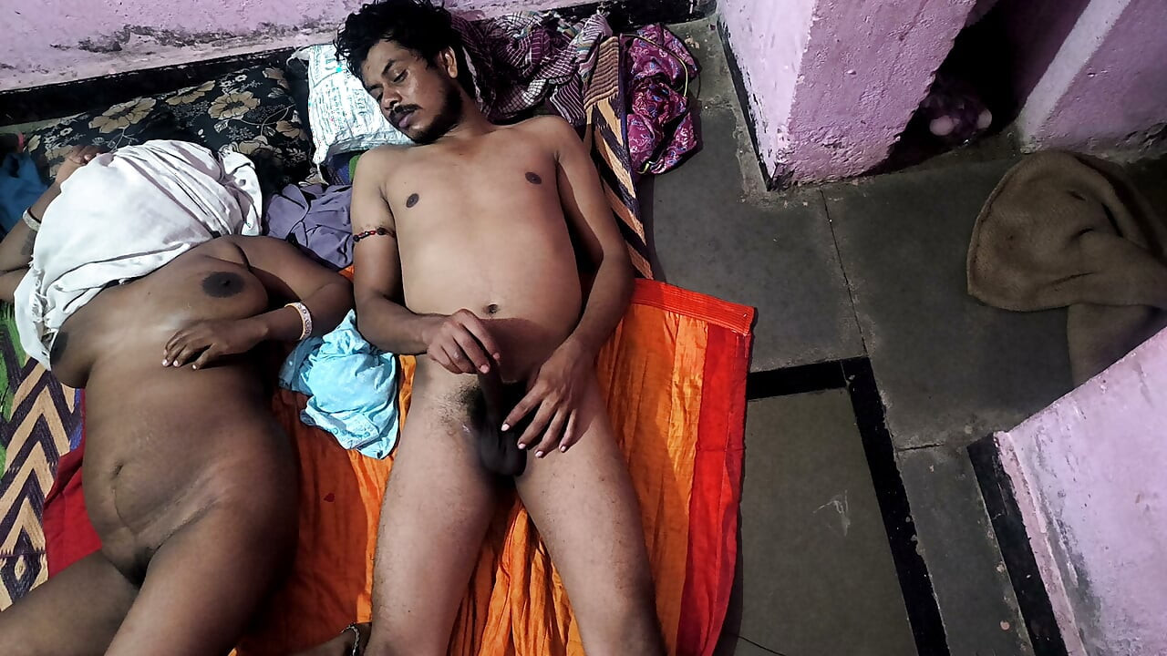 Baap ne sauteli beti ko jabbardasti chod diya