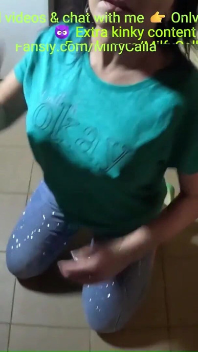 Saten pijama balonu fetişi azdırma, tırnak oyunu ve yalınayak balon patlatma | Klip 2