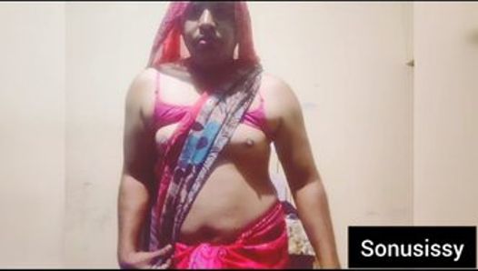 Sexy spettacolo indiano dell'ombelico di Sonusissy in abito rosa