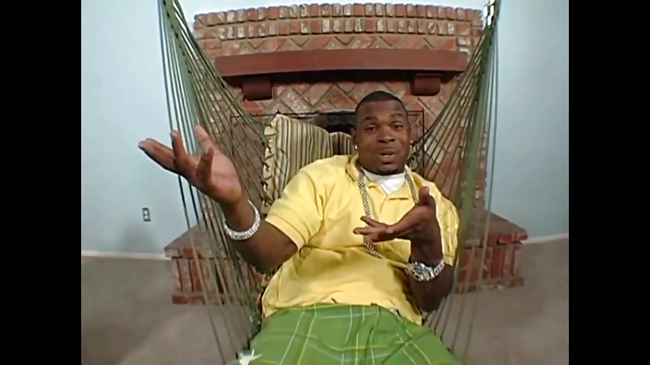 Memek aduhaimu benar-benar seksi.. Aku pengen juga jadi pelacur jalangmu yang binal!