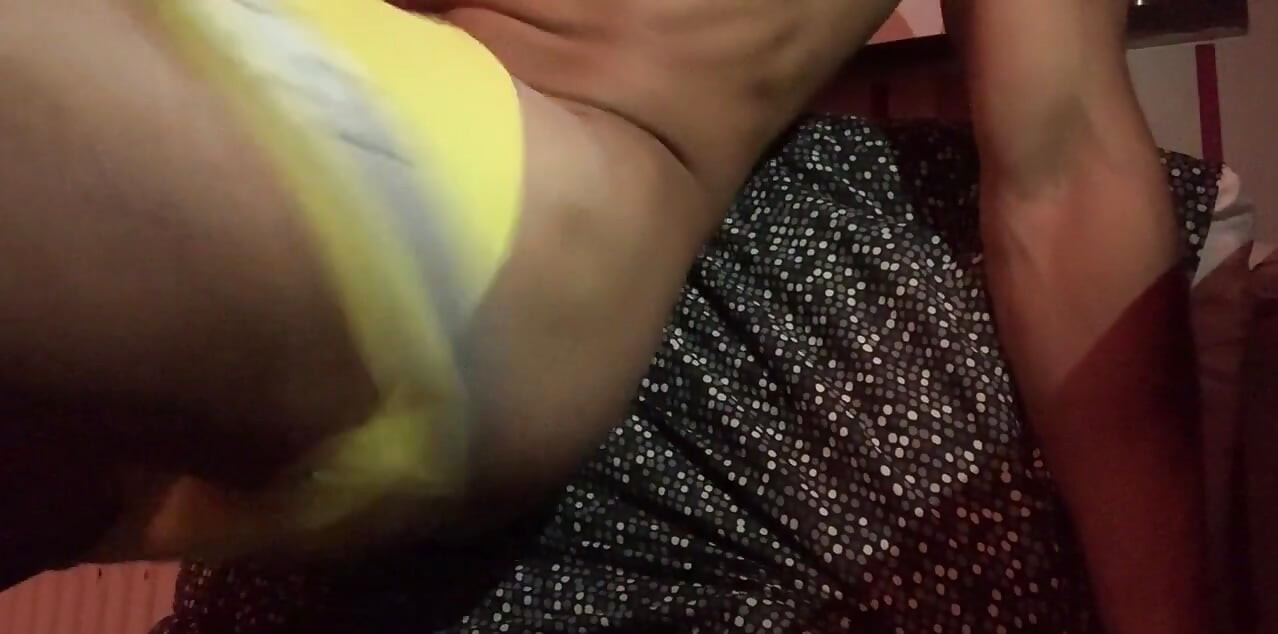 Moroccan garson masturbation