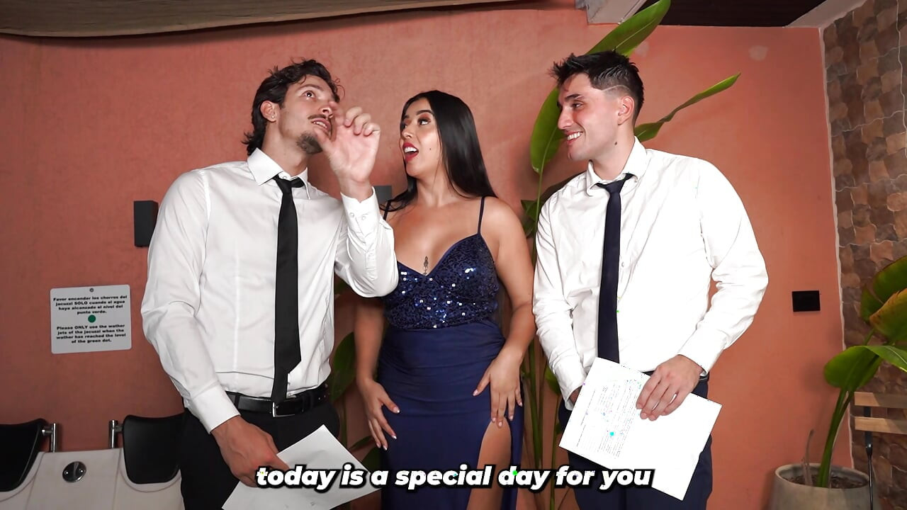 Italians surprise a Colombian brunette MILF with big cocks - Lina Henao, Papi Rodriguez & Joe Di Marco