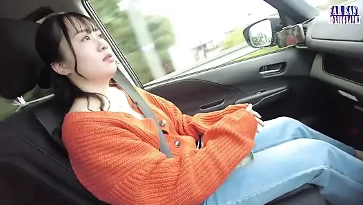 Leck lecken, ölgetränktes gulp mit einem lächelnden f cup necken in einem rutschigen fest im ganzkörper teil.1