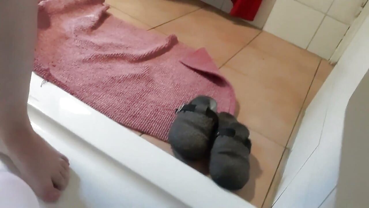 Mit Luftballon Nackt in Der Dusche