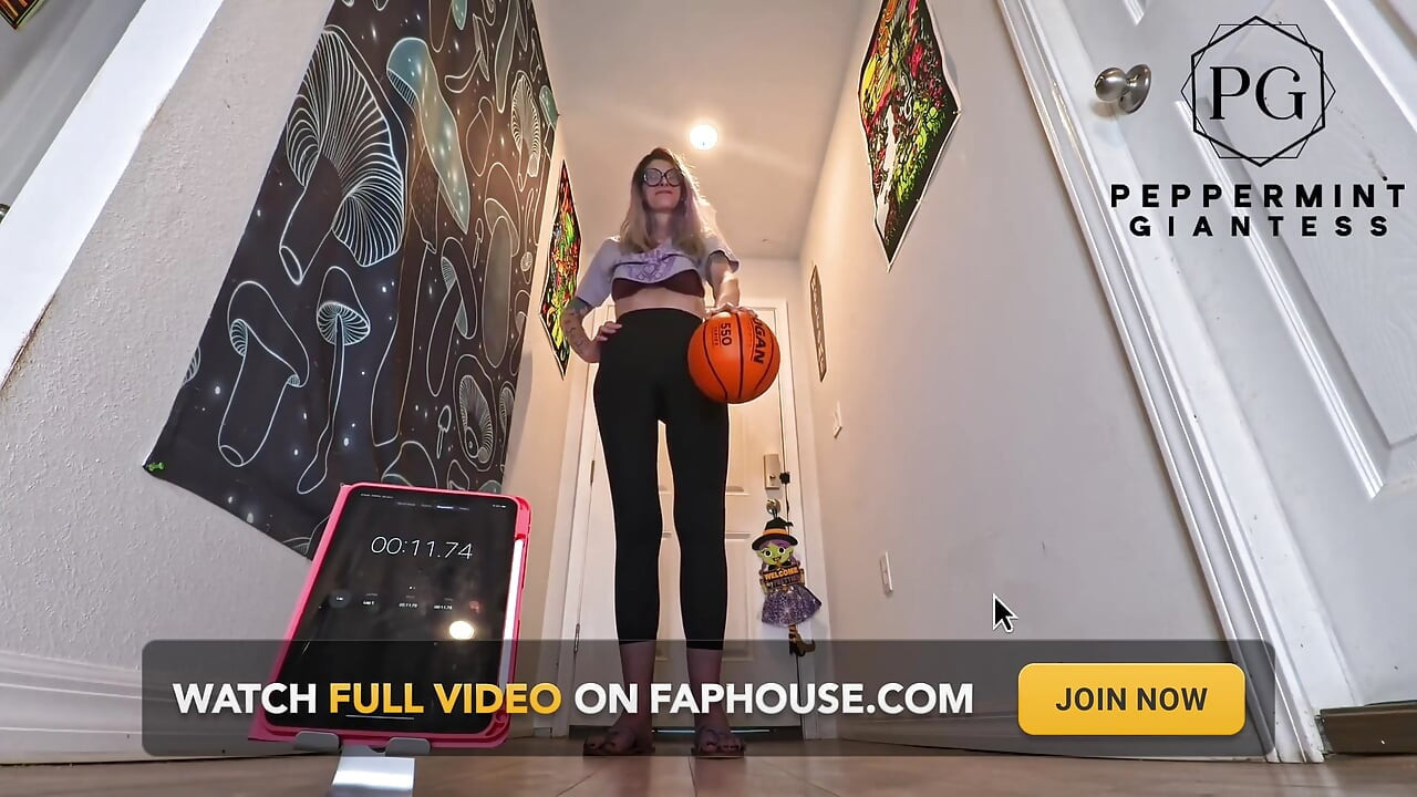 6'7 uzun boylu tanrıça tek elle basketbol meydan okuması bu büyük eller ne kadar domine edebilir?