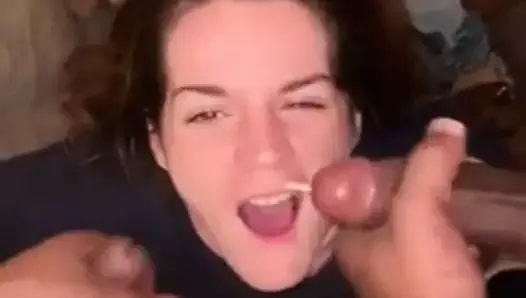 Cette jeune femme adore les bites noires