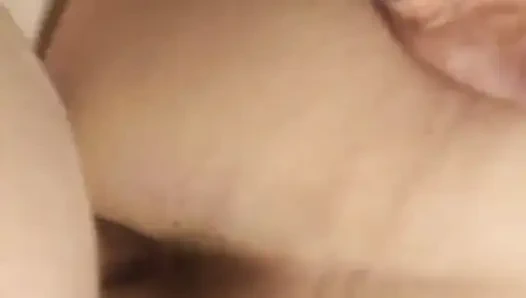 Ateşli sarışın iyi bir sikişmeyi seviyor