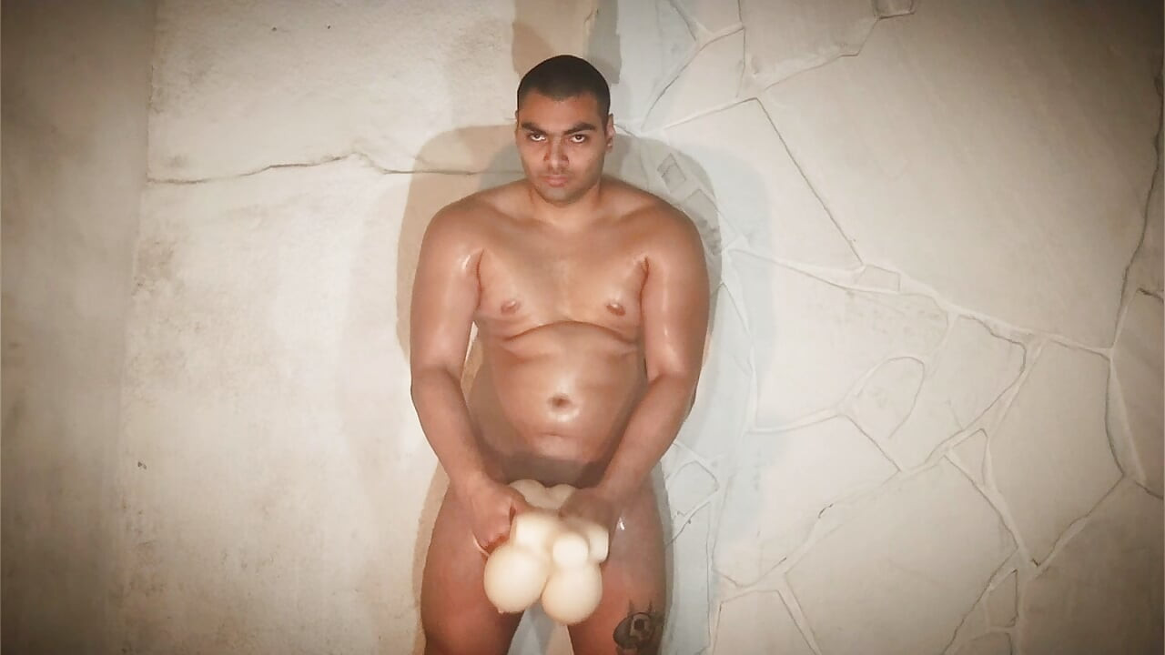 Nummer 1 - Sexpop anaal neuken - Solo man - 18 cm lul