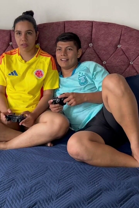 ถ้าคุณแพ้ในเกมนี้ ฉันจะเย็ดเธอ