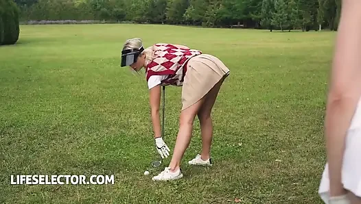 Hari golf bareng megan murkovski dan jessie ames yang liar