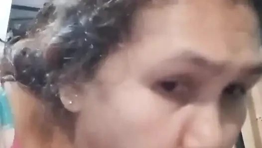Blojob lain menjadi terlalu pantat