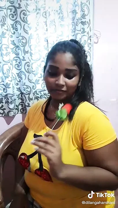 Cleavage tiktok, Cleavage tiktok, nude boobs